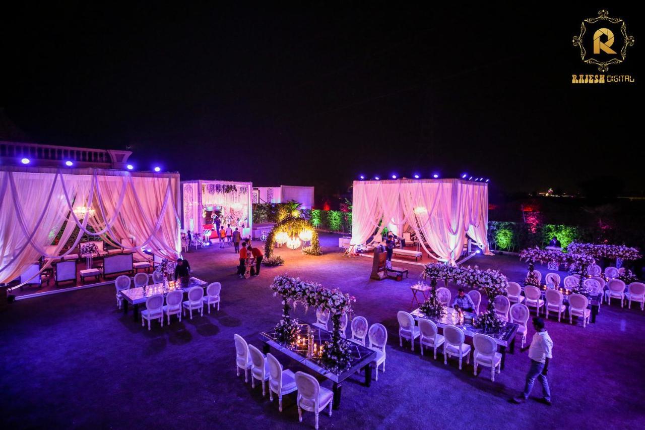 Golden Galaxy Hotels And Resorts Delhi  Exterior photo